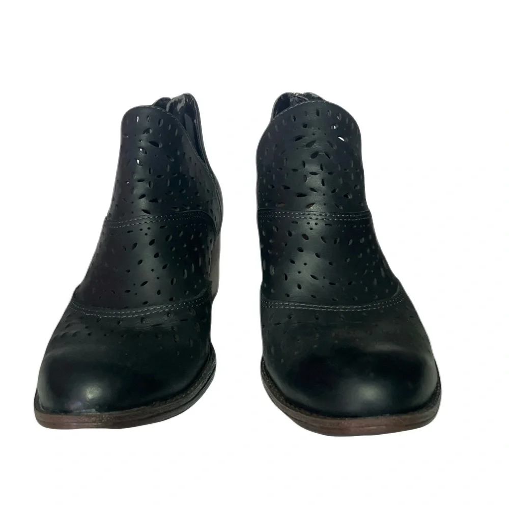 Sofft Black Leather Ankle Bootieswith Cut Out Design
